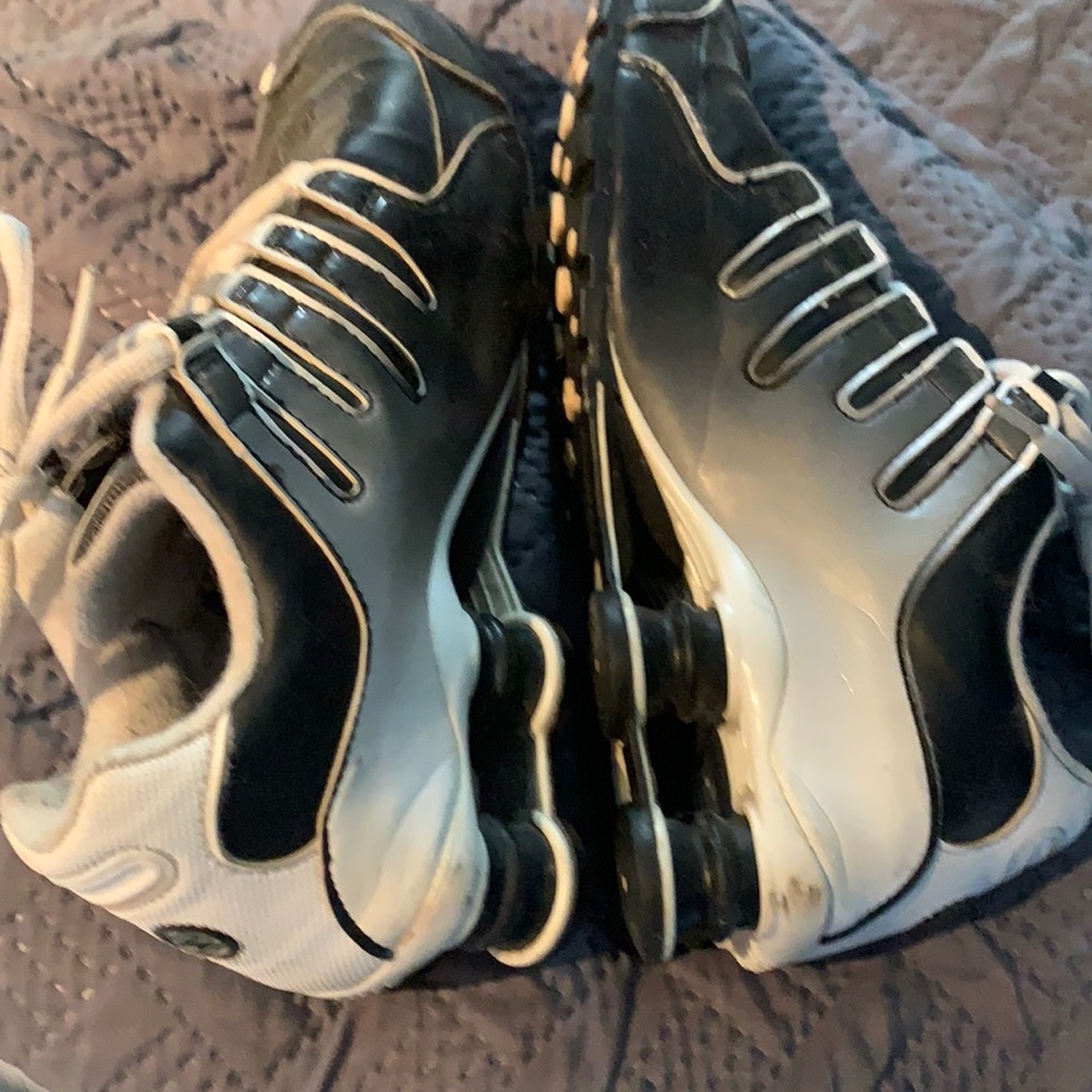 Nike shox.